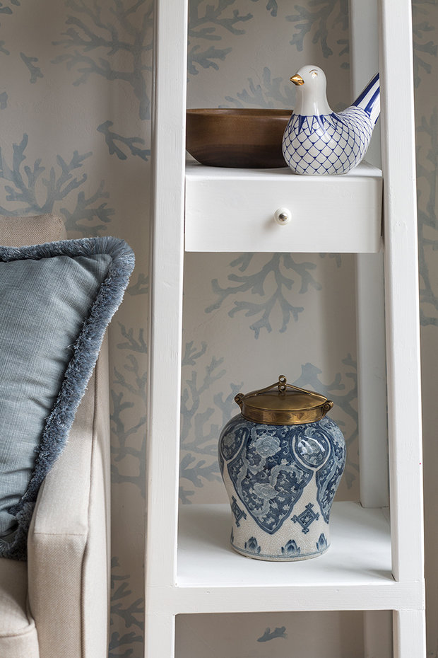 Фотография: Декор в стиле Прованс и Кантри, Гостиная, Белый, Проект недели, Голубой, Екатерина Козлова – фото на INMYROOM