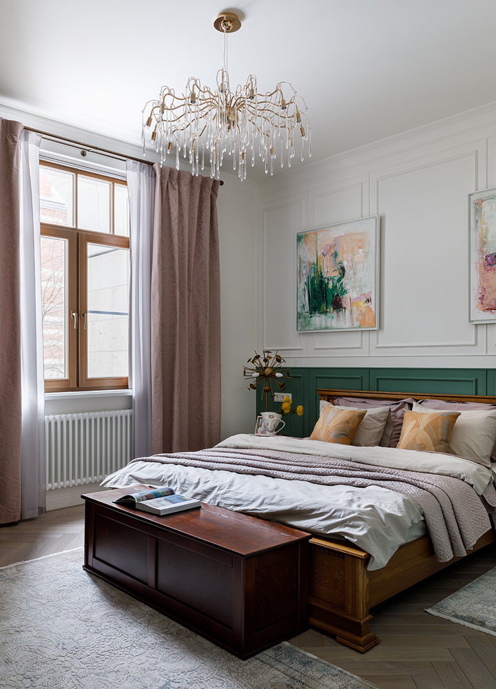 К подбору текстиля, а именно портьер, подошли основательно: пригласили дизайнера по текстилю Софию Магомедову. Цветовые решения были определены на стадии проекта, нужно было найти подходящие ткани. Выбор остановили на таких фабриках, как Сarlucci Di Chivasso и Christian Fischbacher. К подбору текстиля, а именно портьер, подошли основательно: пригласили дизайнера по текстилю Софию Магомедову. Цветовые решения были определены на стадии проекта, нужно было найти подходящие ткани. Выбор остановили на таких фабриках, как Сarlucci Di Chivasso и Christian Fischbacher.