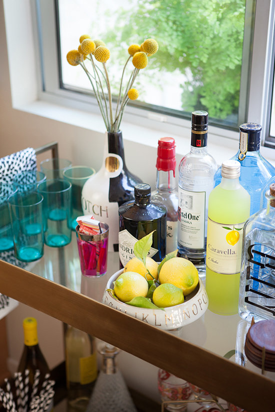 Фотография: Декор в стиле Современный, Гостиная, Декор интерьера, Интерьер комнат, Переделка, Тема месяца – фото на INMYROOM Фотография: Декор в стиле Современный, Гостиная, Декор интерьера, Интерьер комнат, Переделка, Тема месяца – фото на INMYROOM