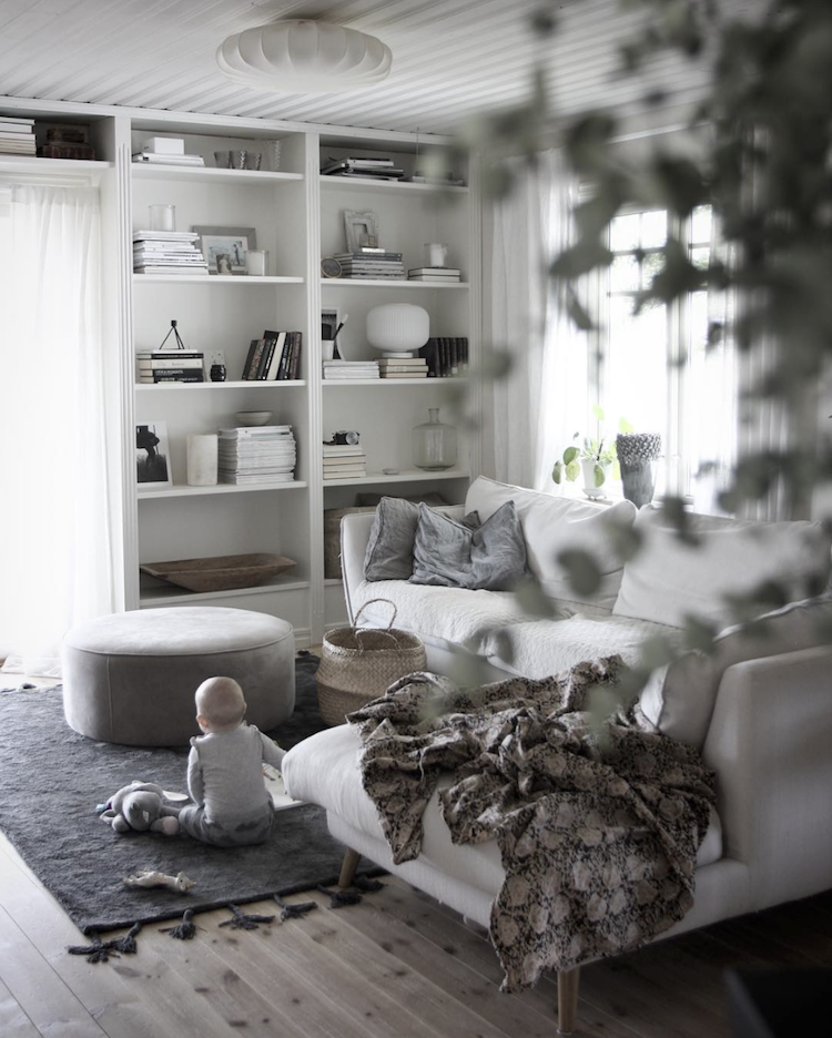 Фотография: в стиле , Декор интерьера, Дом, Швеция, Белый, Дача, Новый Год, Зеленый, Дом и дача, новогодний декор, новогодний декор интерьера, как украсить интерьер к новому году – фото на INMYROOM Фотография: в стиле , Декор интерьера, Дом, Швеция, Белый, Дача, Новый Год, Зеленый, Дом и дача, новогодний декор, новогодний декор интерьера, как украсить интерьер к новому году – фото на INMYROOM