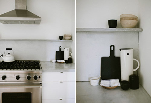 Фотография: в стиле , Кухня и столовая, Минимализм, Переделка, ИКЕА, кухня в стиле минимализм, как оформить кухню в стиле минимализм, минималистичная кухня, кухонный гарнитур от ИКЕА, переделка кухни – фото на INMYROOM