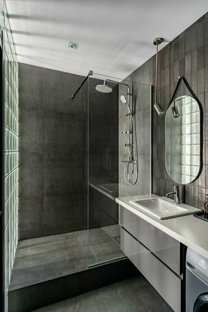 Фотография: Ванная в стиле Современный, Малогабаритная квартира, Проект недели, Санкт-Петербург, 2 комнаты, 40-60 метров, Livet architects – фото на INMYROOM