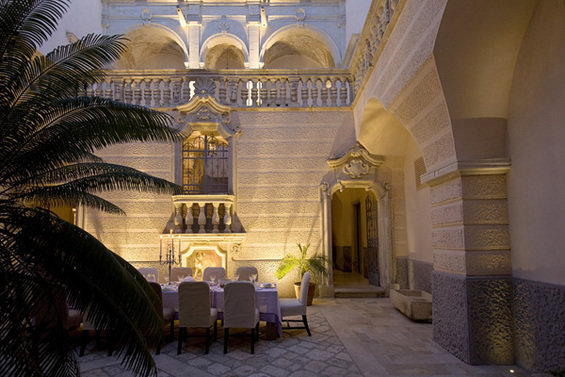 Фотография: Терраса в стиле Восточный, Дома и квартиры, Городские места, Отель, Бассейн – фото на INMYROOM