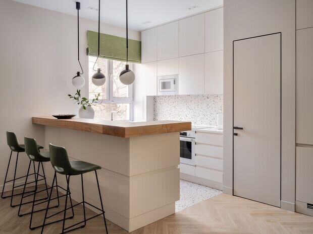 Фотография: Кухня и столовая в стиле Скандинавский, Современный, Минимализм, Квартира, Проект дня, Москва, Сталинка, Кирпичный дом, 3 комнаты, 60-90 метров, Татьяна Отич – фото на INMYROOM