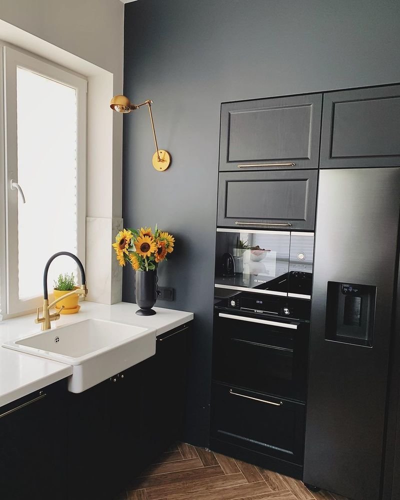 Золотые светильники заказывали на AliExpress.