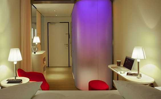 Фотография: Спальня в стиле Современный, Хай-тек, Vitra, Дома и квартиры, Городские места, Лондон – фото на INMYROOM