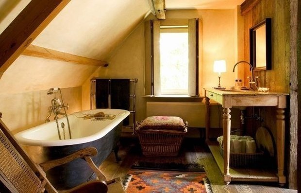 Фотография: Ванная в стиле Прованс и Кантри, Интерьер комнат, Ванна – фото на INMYROOM