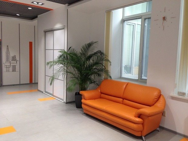 Фото из портфолио Интерьер салона в классическом стиле с яркими акцентами – фотографии дизайна интерьеров на INMYROOM