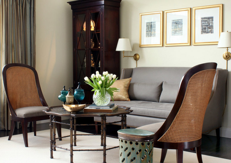 Фотография: Гостиная в стиле Эклектика, Декор интерьера, Декор дома, Советы, Стол, Журнальный столик – фото на INMYROOM Фотография: Гостиная в стиле Эклектика, Декор интерьера, Декор дома, Советы, Стол, Журнальный столик – фото на INMYROOM