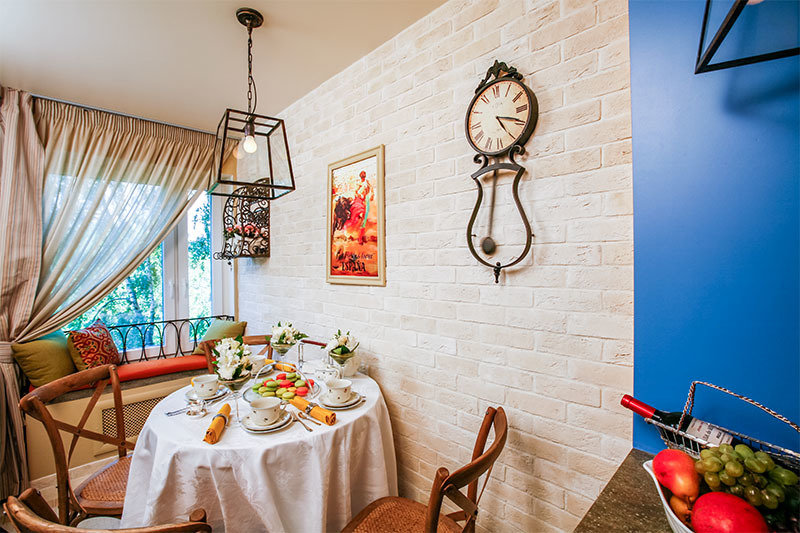 Фотография: Кухня и столовая в стиле Прованс и Кантри, Современный, Декор интерьера, Интерьер комнат – фото на INMYROOM Фотография: Кухня и столовая в стиле Прованс и Кантри, Современный, Декор интерьера, Интерьер комнат – фото на INMYROOM