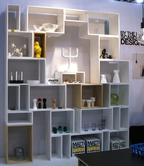 Фотография: Декор в стиле Современный, Минимализм, Декор интерьера, Дом, Декор дома, Полки – фото на INMYROOM