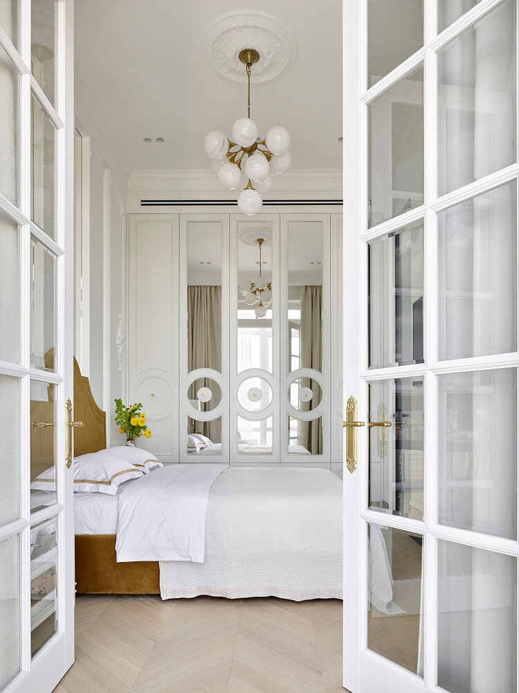 Фотография: Спальня в стиле Классический, Современный, Эклектика, Квартира, Проект дня, Москва, Монолитный дом, 2 комнаты, 40-60 метров, Влада Масорина – фото на INMYROOM
