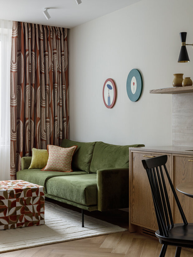 Фотография: Гостиная в стиле Современный, Малогабаритная квартира, Квартира, Проект дня, 1 комната, до 40 метров, Лина Князева, современный с элементами скандинавского – фото на INMYROOM