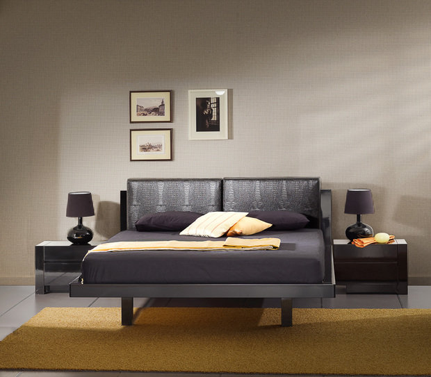 Фото из портфолио Чёрная глянцевая кровать Jacqueline j106b – фотографии дизайна интерьеров на INMYROOM