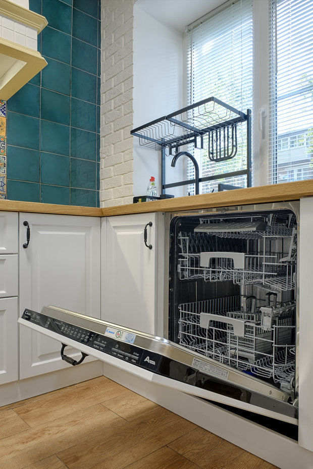 Фотография: Кухня и столовая в стиле Скандинавский, Современный, Квартира, Проект недели, Московская область, 2 комнаты, 40-60 метров, Солнечногорск – фото на INMYROOM