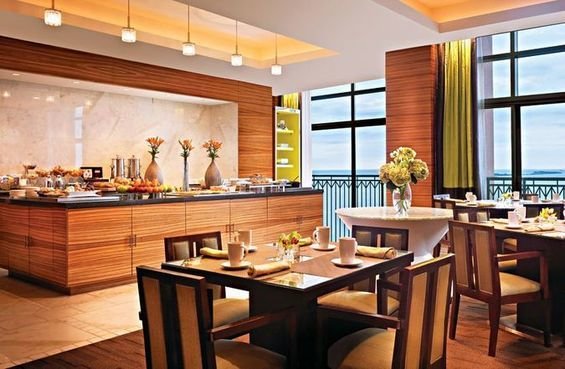 Фотография: Кухня и столовая в стиле Современный, Дома и квартиры, Городские места, Отель – фото на INMYROOM