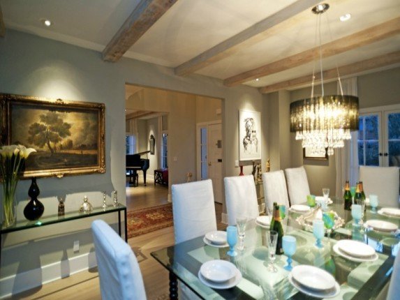 Фотография: Кухня и столовая в стиле Прованс и Кантри, Современный, Дом, Дома и квартиры, Интерьеры звезд – фото на INMYROOM