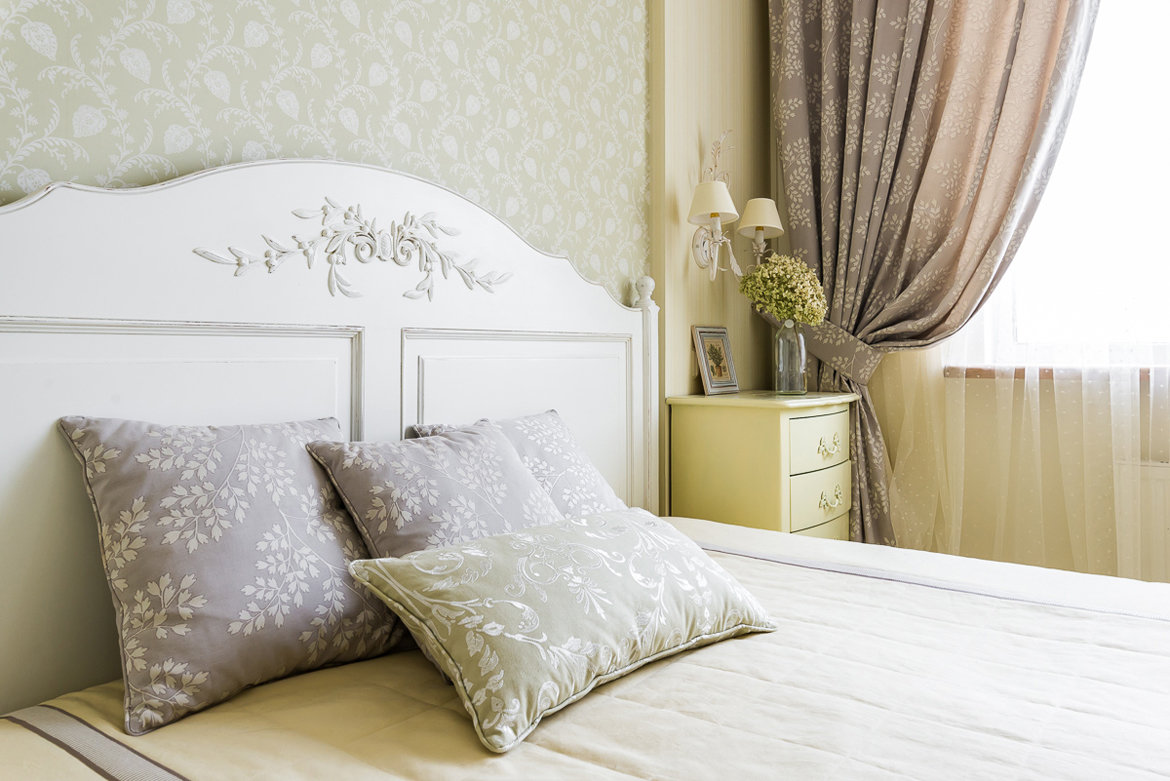 Фотография: Спальня в стиле Прованс и Кантри, Классический, Эклектика, Квартира, Проект недели, Москва, ЖК Мосфильмовский, Светлана Юркова, Монолитный дом, 2 комнаты, 60-90 метров – фото на INMYROOM Фотография: Спальня в стиле Прованс и Кантри, Классический, Эклектика, Квартира, Проект недели, Москва, ЖК Мосфильмовский, Светлана Юркова, Монолитный дом, 2 комнаты, 60-90 метров – фото на INMYROOM