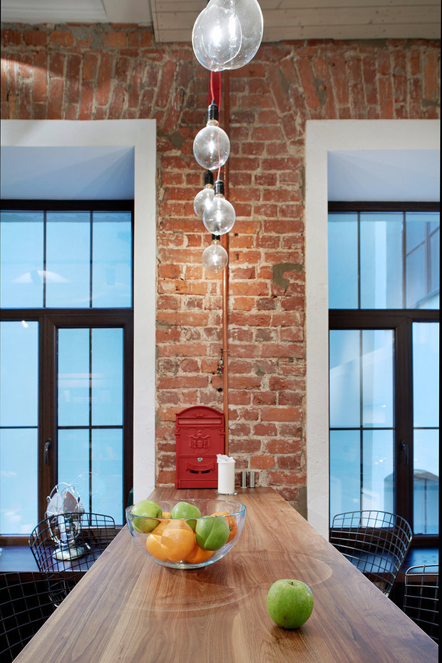 Фотография: Кухня и столовая в стиле Лофт, Современный, Квартира, Проект недели, Санкт-Петербург, Михаил Жилин, Николая Жилин, Мария Романова, Zhilin_Brothers, Старый фонд – фото на INMYROOM