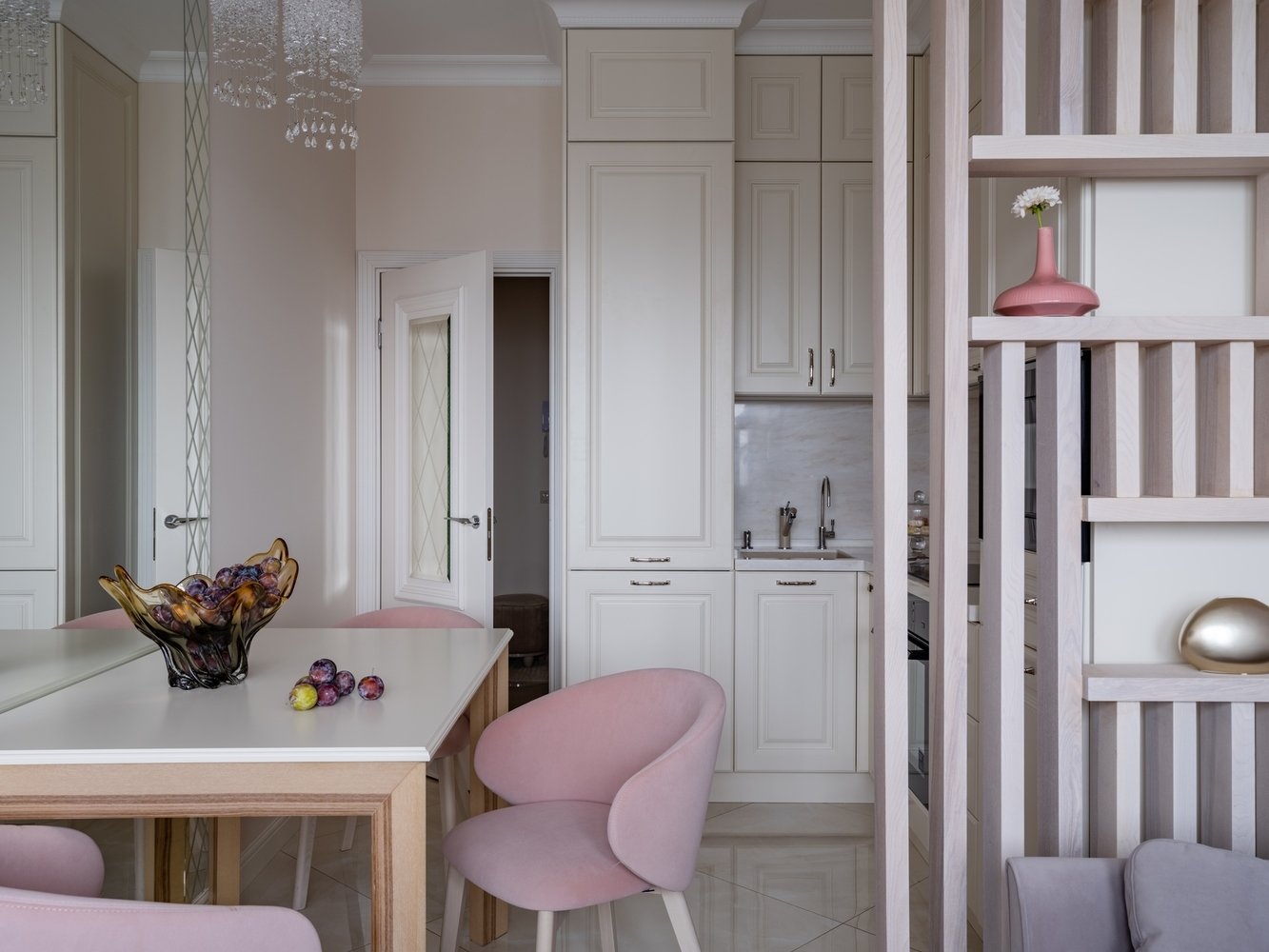 Фотография: Кухня и столовая в стиле Классический, Современный, Квартира, Проект недели, Ростов-на-Дону, 1 комната, до 40 метров, 40-60 метров, Катерина Котляровская – фото на INMYROOM
