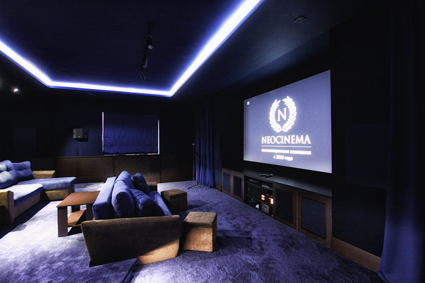 Интерьер гостиной в современном стиле с элементами хай-тек
