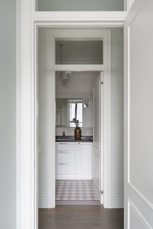 Фотография: Ванная в стиле Классический, Современный, Эклектика, Квартира, Проект дня, Москва, 2 комнаты, 60-90 метров, современный с элементами классики и роскоши – фото на INMYROOM