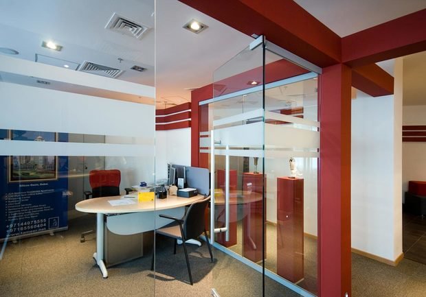 Фото из портфолио Офис компании Gloria – фотографии дизайна интерьеров на INMYROOM