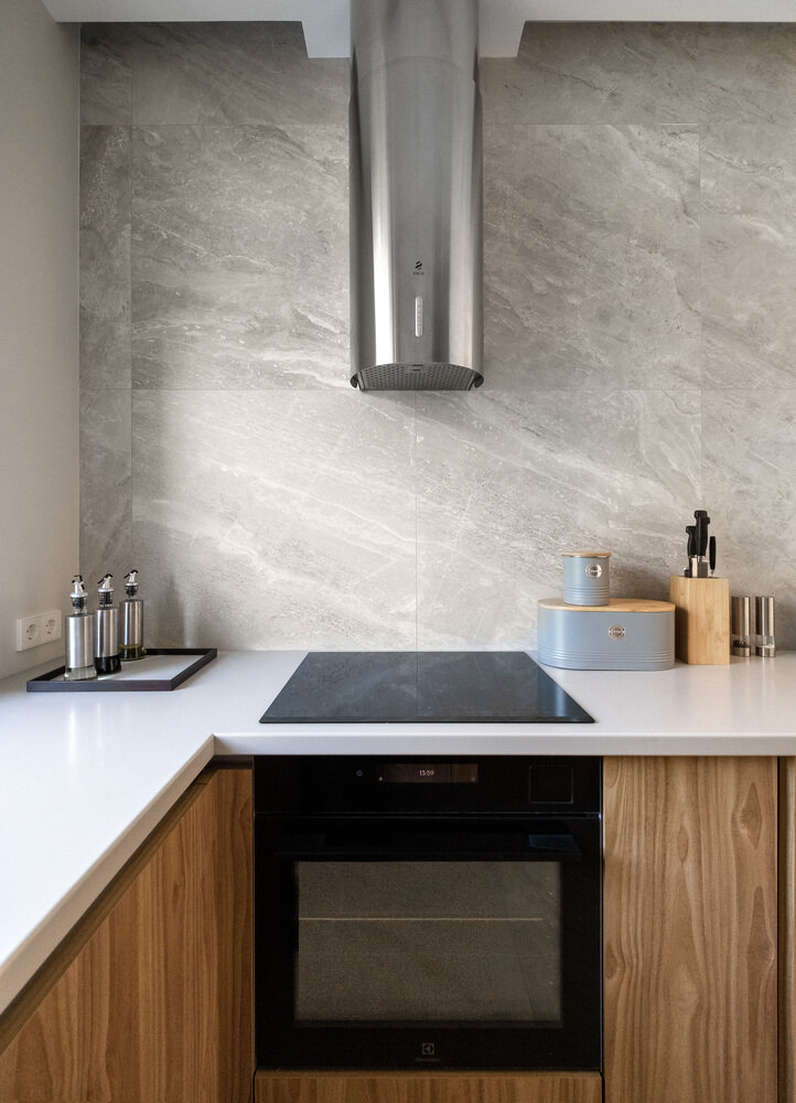 Фотография: Кухня и столовая в стиле Современный, Квартира, Проект недели, Московская область, 3 комнаты, Более 90 метров, Александр Дмитрук – фото на INMYROOM Фотография: Кухня и столовая в стиле Современный, Квартира, Проект недели, Московская область, 3 комнаты, Более 90 метров, Александр Дмитрук – фото на INMYROOM