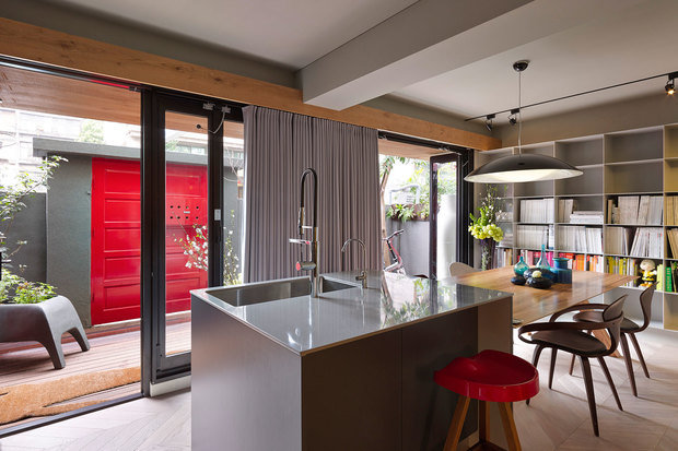 Фотография: Кухня и столовая в стиле Современный, Хай-тек, Эклектика, Офисное пространство, Офис, Дома и квартиры, Проект недели – фото на INMYROOM