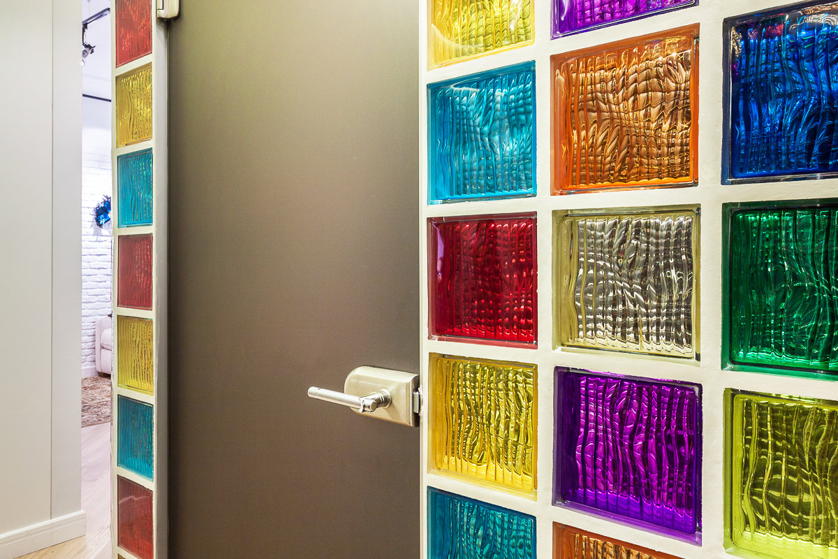 Фотография: в стиле , Классический, Лофт, Малогабаритная квартира, Квартира, Россия, Аксессуары, BoConcept, Vitra, Белый, Проект недели, Черный, Красный, Зеленый, Бежевый, Dulux, Желтый, Серый, Голубой, Коричневый, Фуксия, ИКЕА, Atlas Concorde, Kerama Marazzi, Красногорск, ЗОВ, "Найди", Hometex, Karelia, Togas, Roybosh, Meteor, Вадим Матевосянц, лофт-фьюжн, спальня-гостиная – фото на INMYROOM