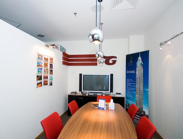 Фото из портфолио Офис компании Gloria – фотографии дизайна интерьеров на INMYROOM