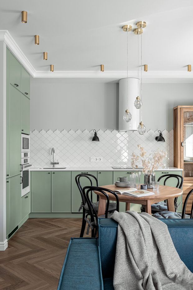 Фото из портфолио Квартира с кухней цвета шалфея – фотографии дизайна интерьеров на INMYROOM