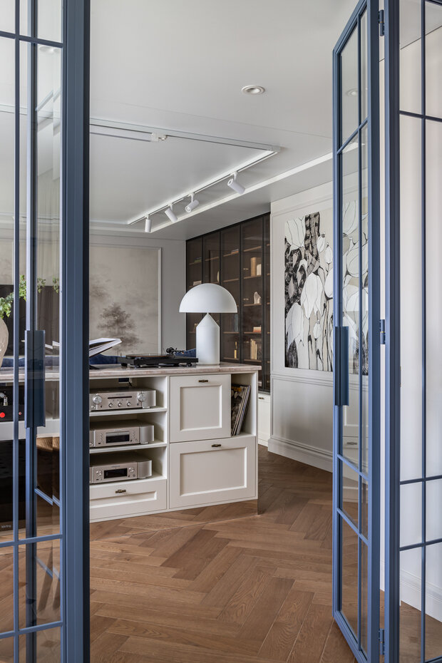 Фотография: Кухня и столовая в стиле Современный, Квартира, Проект дня, Москва, Тишинка, Кирпичный дом, 2 комнаты, 60-90 метров, Анастасия Козловская – фото на INMYROOM