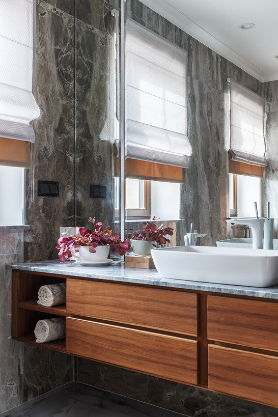 Фотография: Ванная в стиле Современный, Классический, Эклектика, Минимализм, Проект недели, Подмосковье, Московская область, Таунхаус, Кирпичный дом, 4 и больше, Более 90 метров, Ектерина Реброва, Елена Поворова, Бюро Home Emotions, КП «Александровский» – фото на INMYROOM Фотография: Ванная в стиле Современный, Классический, Эклектика, Минимализм, Проект недели, Подмосковье, Московская область, Таунхаус, Кирпичный дом, 4 и больше, Более 90 метров, Ектерина Реброва, Елена Поворова, Бюро Home Emotions, КП «Александровский» – фото на INMYROOM