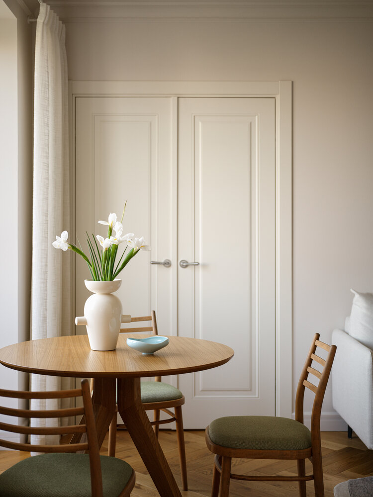 Фотография: Кухня и столовая в стиле Современный, Малогабаритная квартира, Квартира, Проект дня, Москва, Хамовники, Хрущевка, 2 комнаты, 40-60 метров, Анастасия Заркуа – фото на INMYROOM