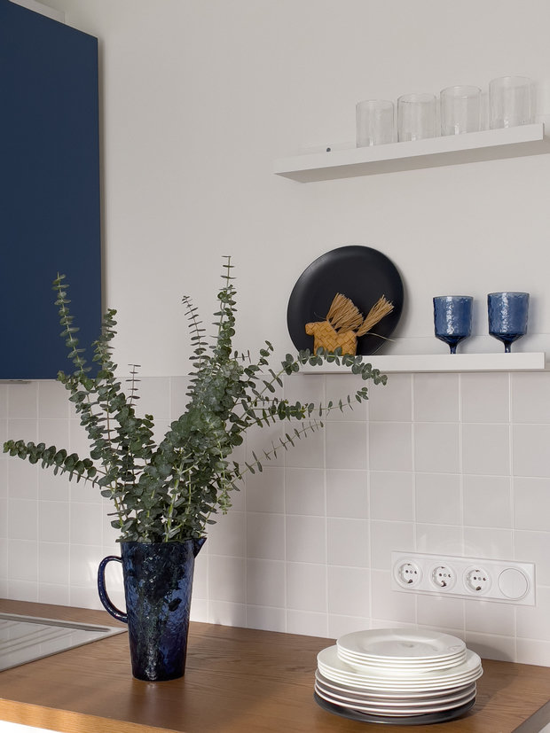 Фотография: Кухня и столовая в стиле Современный, Минимализм, Квартира, Проект недели, Москва, 2 комнаты, 40-60 метров, Анастасия Хмелевская – фото на INMYROOM