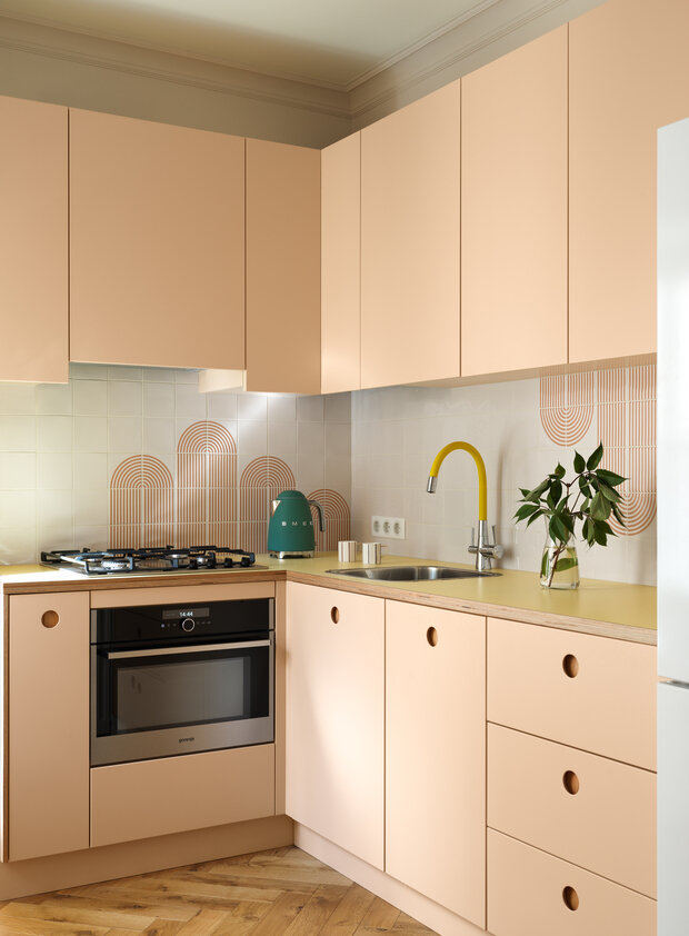 Фотография: Кухня и столовая в стиле Скандинавский, Современный, Эклектика, Квартира, Проект дня, 3 комнаты, 60-90 метров, Анастасия Заркуа, Санкт-Петербруг, фото интерьера, дизайн интерьера фото – фото на INMYROOM