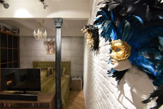 Фотография: Спальня в стиле Прованс и Кантри, Классический, Лофт, Малогабаритная квартира, Квартира, Россия, Аксессуары, BoConcept, Vitra, Белый, Проект недели, Черный, Красный, Зеленый, Бежевый, Dulux, Желтый, Серый, Голубой, Коричневый, Фуксия, ИКЕА, Atlas Concorde, Kerama Marazzi, Красногорск, ЗОВ, "Найди", Hometex, Karelia, Togas, Roybosh, Meteor, Вадим Матевосянц, лофт-фьюжн, спальня-гостиная – фото на INMYROOM