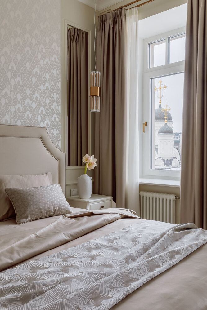 Фотография: Спальня в стиле Классический, Современный, Квартира, Проект недели, Москва, Кирпичный дом, 4 и больше, Более 90 метров, Анастасия Меньшонкова – фото на INMYROOM Фотография: Спальня в стиле Классический, Современный, Квартира, Проект недели, Москва, Кирпичный дом, 4 и больше, Более 90 метров, Анастасия Меньшонкова – фото на INMYROOM