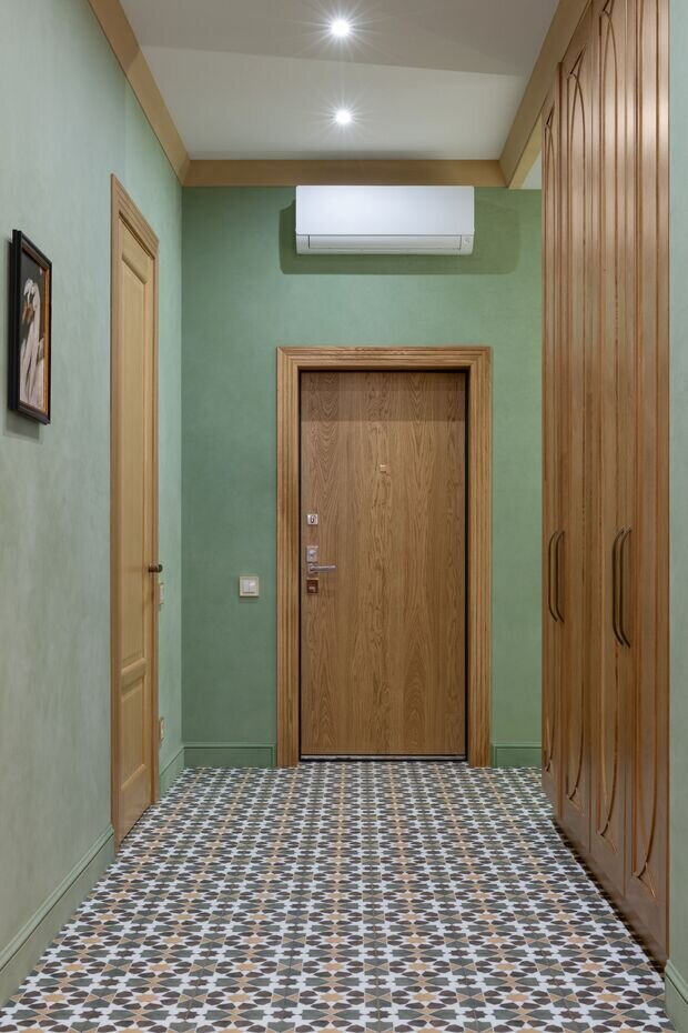 Фотография: Прихожая в стиле Классический, Современный, Эклектика, Квартира, Проект дня, Ростов-на-Дону, 3 комнаты, Более 90 метров, Эксклюзивные проекты, Алла Пляшник, Виктория Щербакова – фото на INMYROOM