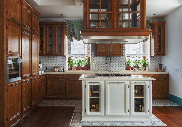 Фотография: Кухня и столовая в стиле Классический, Ванная, Прихожая, Гостиная, Спальня, Современный, Декор интерьера, Квартира, Дом, энциклопедия_декор – фото на INMYROOM