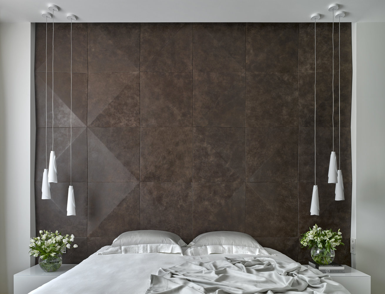 Фотография: Спальня в стиле Современный, Квартира, Проект недели, Москва, Монолитный дом, Александра Федорова, Бюро Александры Федоровой, 4 и больше, Более 90 метров, #эксклюзивныепроекты – фото на INMYROOM Фотография: Спальня в стиле Современный, Квартира, Проект недели, Москва, Монолитный дом, Александра Федорова, Бюро Александры Федоровой, 4 и больше, Более 90 метров, #эксклюзивныепроекты – фото на INMYROOM