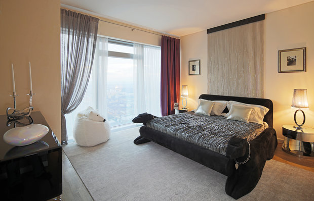 Интерьер спальни в современном стиле с элементами минимализма