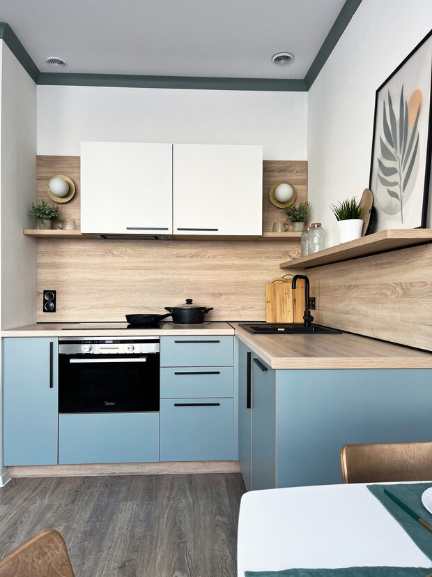 Фотография: Кухня и столовая в стиле Скандинавский, Современный, Минимализм, Малогабаритная квартира, Студия, Проект недели, Красногорск, Монолитный дом, Путилково, до 40 метров, Елена Мухачева – фото на INMYROOM