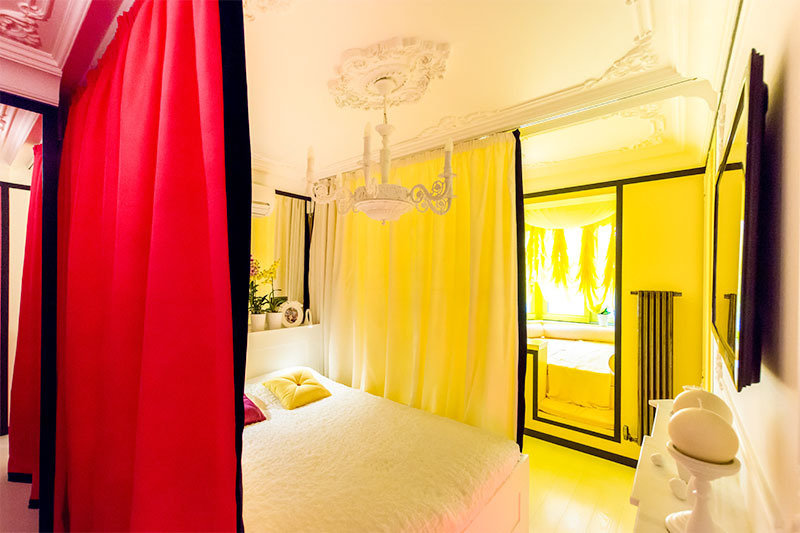 Фотография: Спальня в стиле Классический, Современный, Эклектика, Декор интерьера, Интерьер комнат – фото на INMYROOM Фотография: Спальня в стиле Классический, Современный, Эклектика, Декор интерьера, Интерьер комнат – фото на INMYROOM