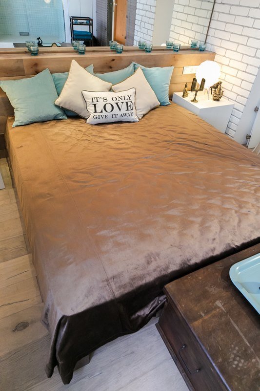 Фотография: Спальня в стиле Прованс и Кантри, Лофт, Скандинавский, Современный, Интерьер комнат, Дача, Дачный ответ, Мансарда – фото на INMYROOM Фотография: Спальня в стиле Прованс и Кантри, Лофт, Скандинавский, Современный, Интерьер комнат, Дача, Дачный ответ, Мансарда – фото на INMYROOM