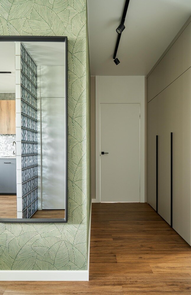 Фотография: Прихожая в стиле Современный, Квартира, Проект недели, Санкт-Петербург, Панельный дом, 2 комнаты, 40-60 метров, 137, Евгения Аборина – фото на INMYROOM