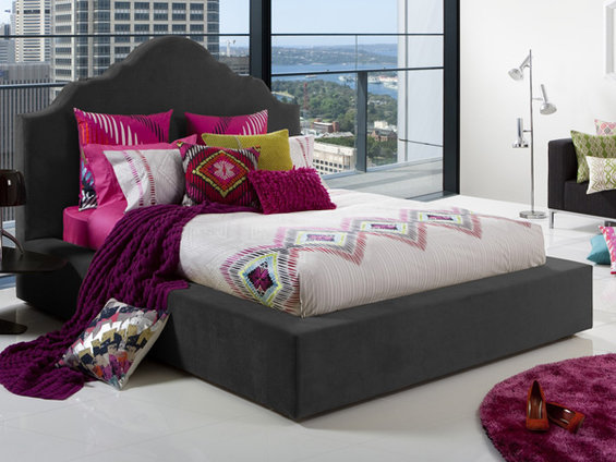 Фотография: Спальня в стиле Современный, Декор интерьера, Дизайн интерьера, Цвет в интерьере, Текстиль – фото на INMYROOM