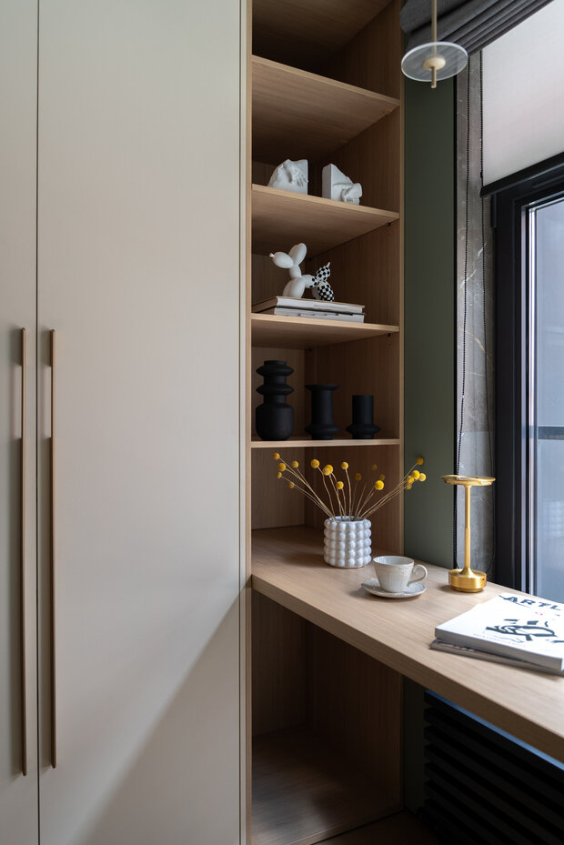 Фотография: Кабинет в стиле Современный, Малогабаритная квартира, Квартира, Проект дня, 1 комната, Монолитно-кирпичный, Юлия Волкова – фото на INMYROOM