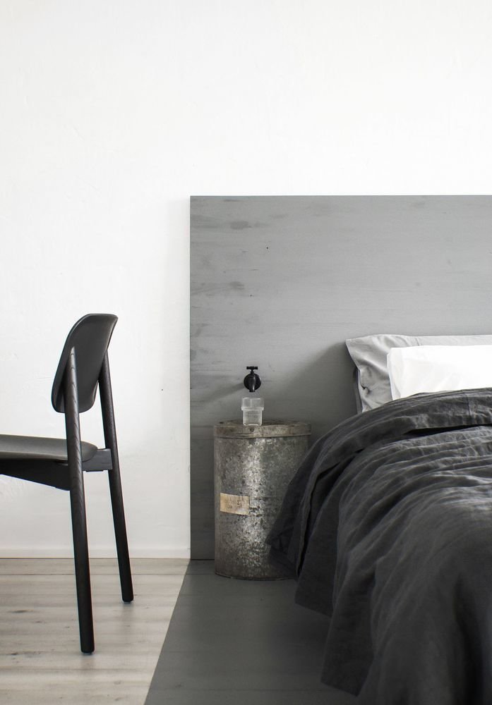 Фотография: Спальня в стиле Минимализм, Лофт, Современный, Проект недели, Дом и дача, Таунхаус, Ленинградская область, Монолитный дом, 3 комнаты, Более 90 метров, #каксэкономить, INT2architecture – фото на INMYROOM